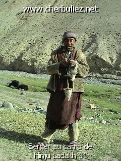 légende: Berger au camp de Hinju Ladakh 01
qualityCode=raw
sizeCode=half

Données de l'image originale:
Taille originale: 182282 bytes
Temps d'exposition: 1/150 s
Diaph: f/400/100
Heure de prise de vue: 2002:06:14 17:03:46
Flash: non
Focale: 42/10 mm
